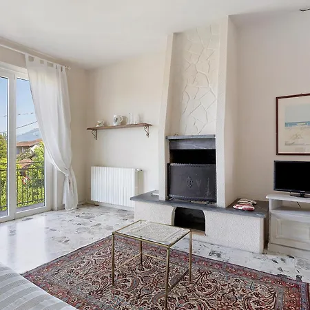 Casa La Rondine In Versilia Forte dei Marmi