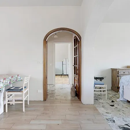 Casa La Rondine In Versilia *