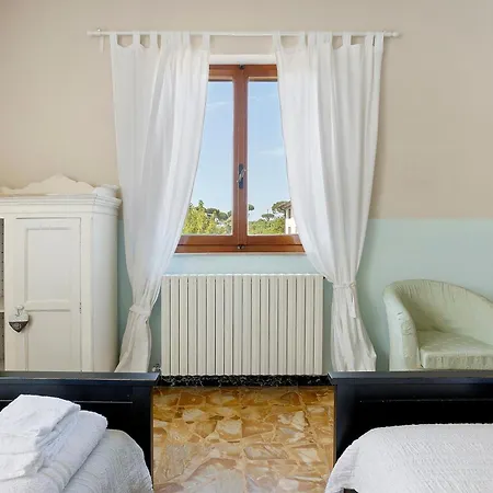 Casa La Rondine In Versilia Holiday home *